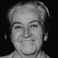 Габриэла Мистраль