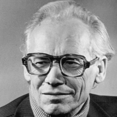 Лев Кузьмин